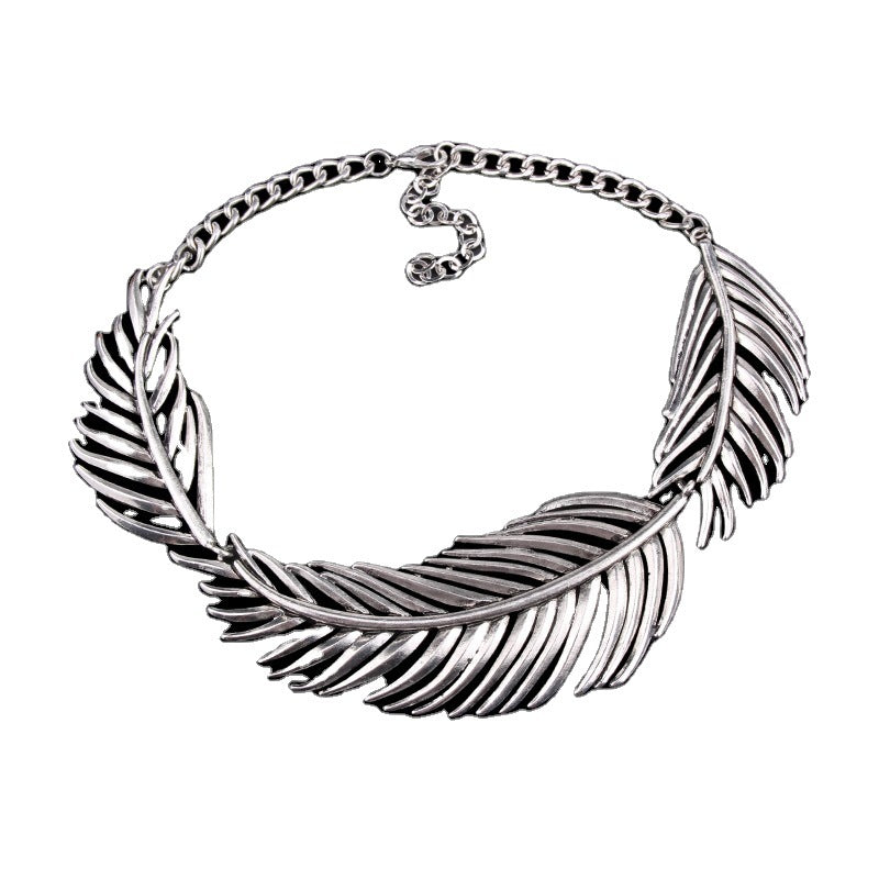 Wholesale Punk Style Exaggerated Metal Leaf Necklace Retro Clavicle Chain